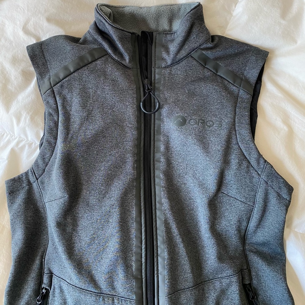 NWOT OROS WOMENS SOLARCORE “DISCOVERY” GRAY VEST